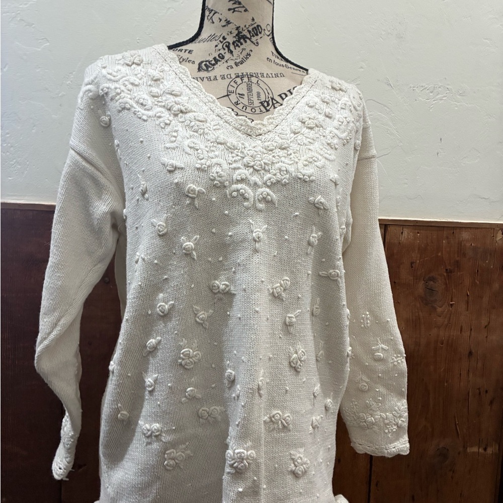 Elegant Cream V-Neck Sweater with Floral Accents